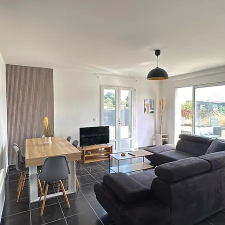 Maison Entiere Jacuzzi Reception Ouverte 7 7j Et 24 24h * Ambares-et-Lagrave