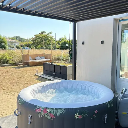 Maison Entiere Jacuzzi Reception Ouverte 7 7j Et 24 24h 펜션