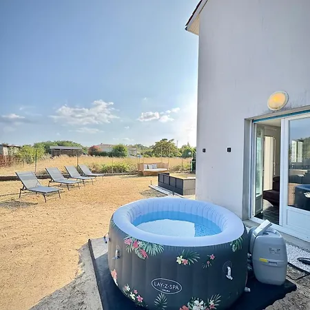 펜션 Maison Entiere Jacuzzi Reception Ouverte 7 7j Et 24 24h Ambares-et-Lagrave