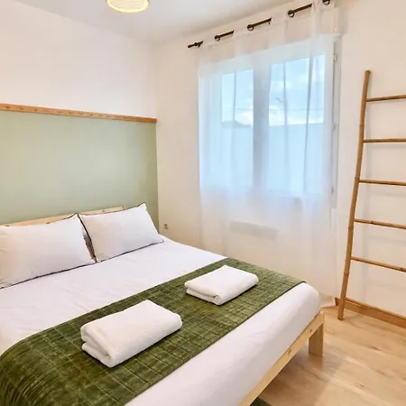 Maison Entiere Jacuzzi Reception Ouverte 7 7j Et 24 24h Ferienhaus Ambares-et-Lagrave