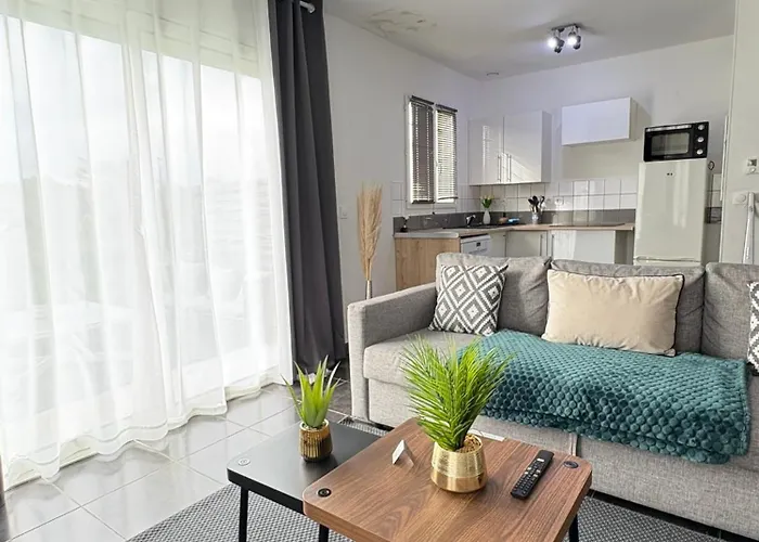 Maison Entiere Jacuzzi Reception Ouverte 7 7j Et 24 24h *